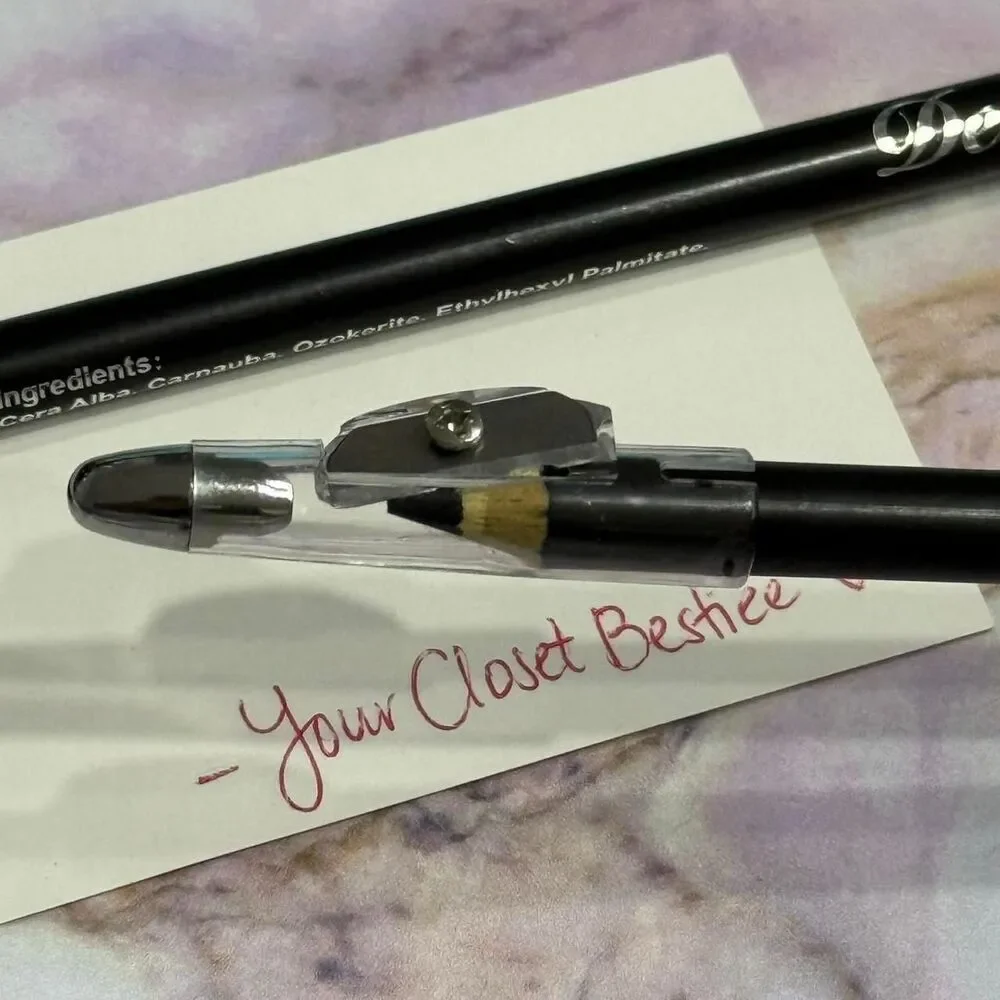 Dear She Fit All Eyebrow + Eyeliner Pencil in black